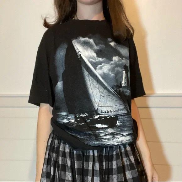 Vintage îles de la Madeleine tee - Picture 2 of 6